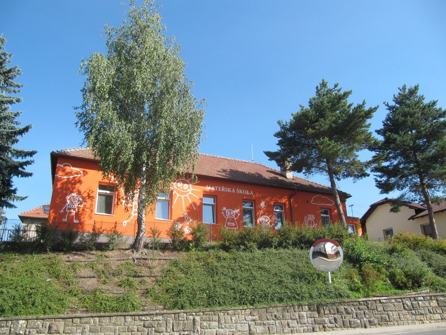 File:Sehradice, MŠ.jpg