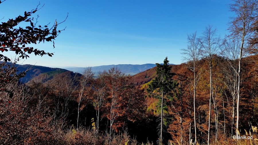 File:972 15 Kľačno, Slovakia - panoramio (35).jpg