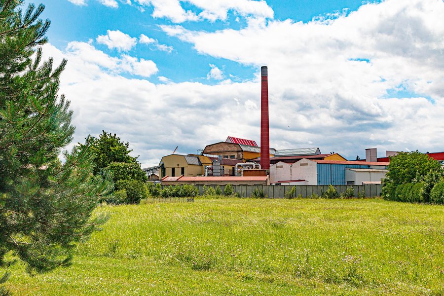 File:Cukrovar České Meziříčí 01.jpg