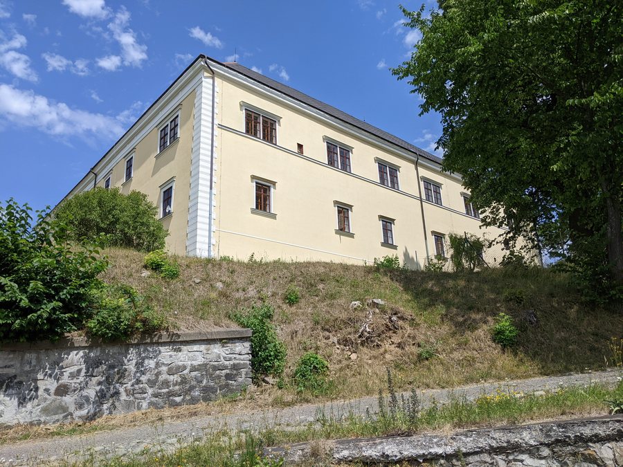 File:Potštát - zámek (1).jpg