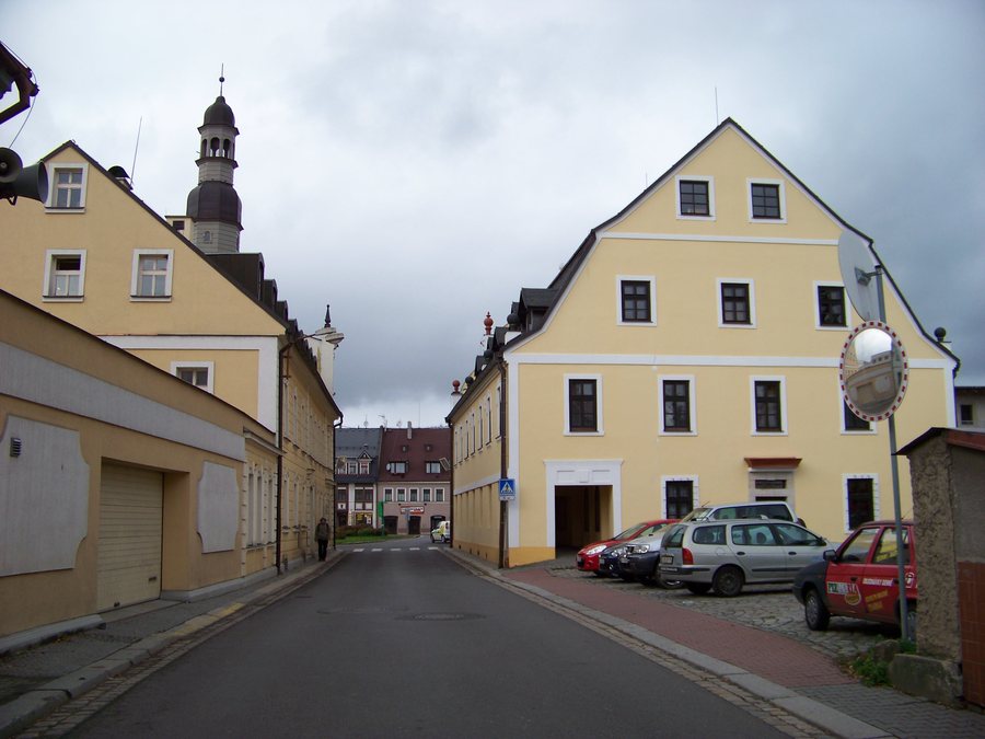 File:Chrastava, Liberecká, radnice a muzeum.jpg