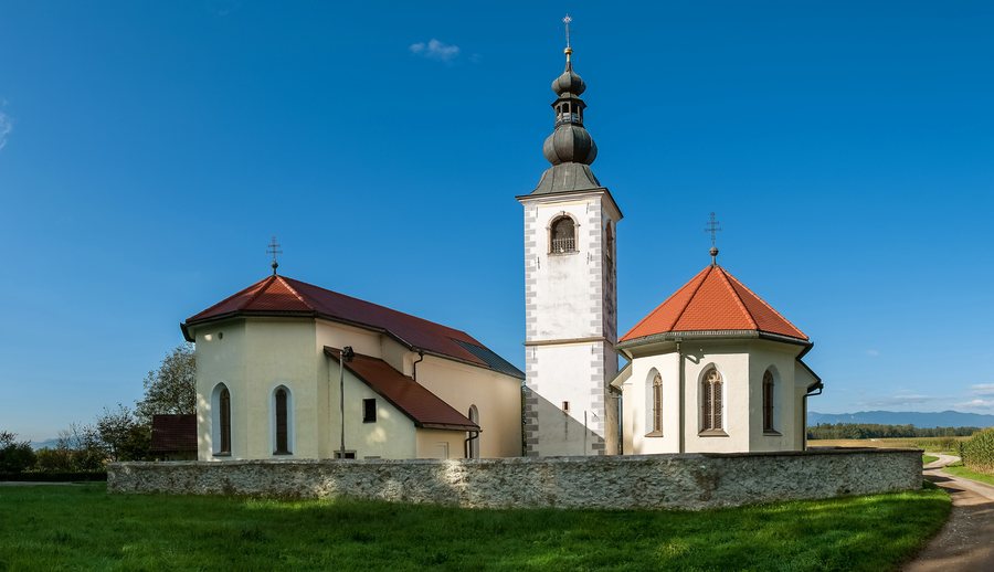 File:Srednja vas - Sv.Radegunda in Sv. Katarina 01.jpg