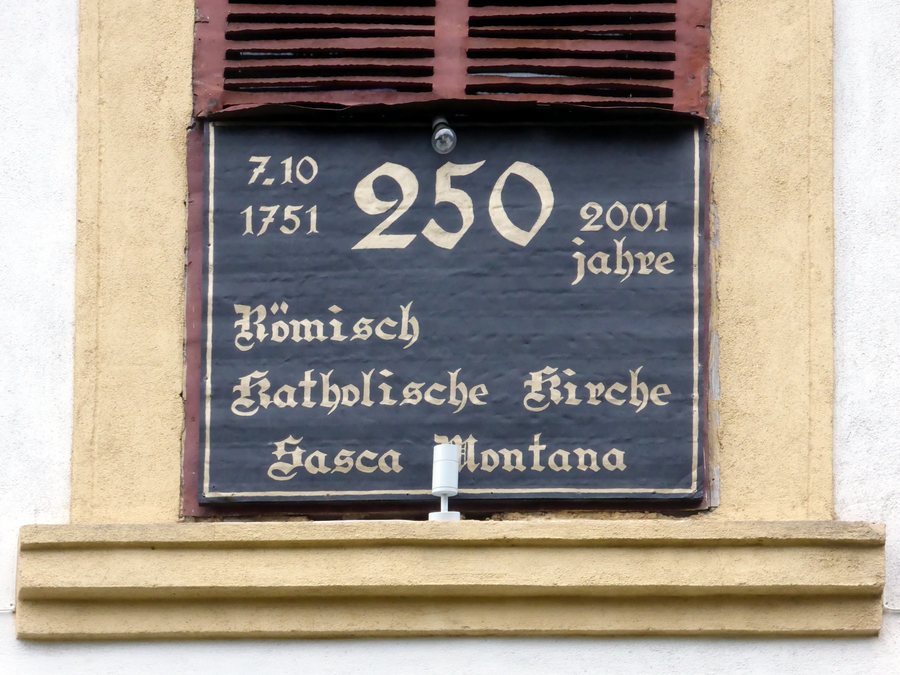 File:Sasca Montana, katolika preĝejo, 1.jpeg