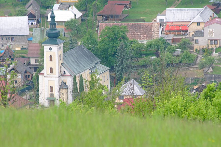 File:Kostel svatého Jana Nepomuckého,Lednica, okres Púchov.jpg