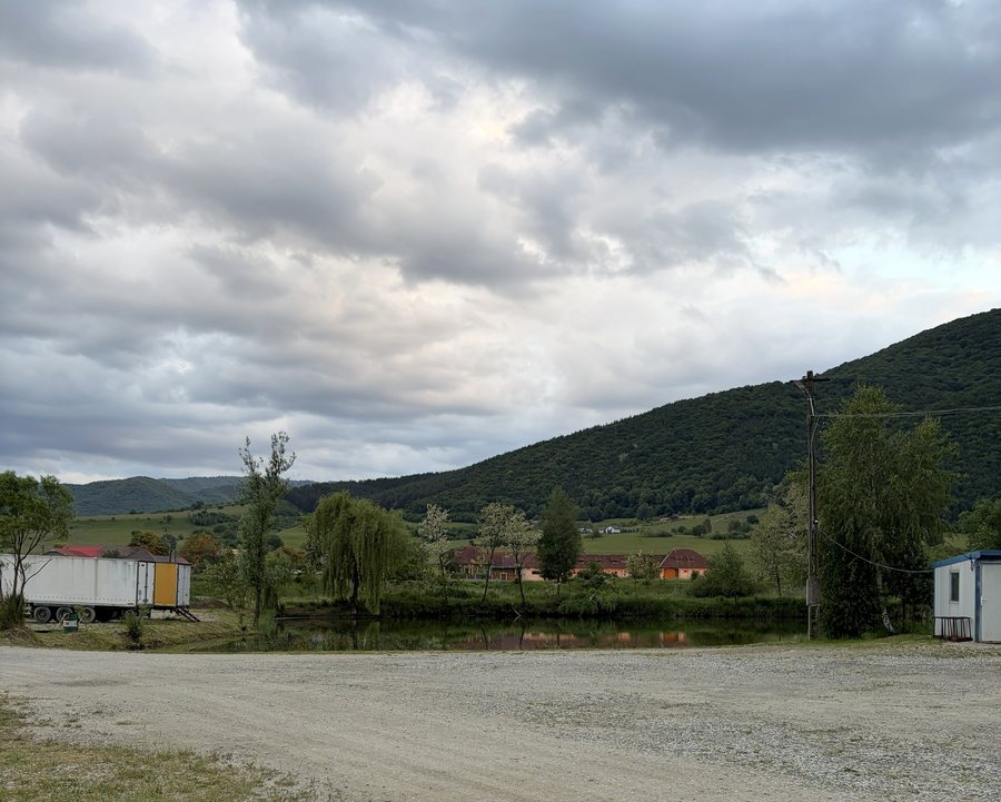 File:Lacurile din Orlat (11).jpg