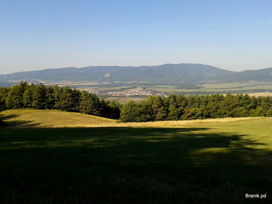 File:972 13 Nitrianske Pravno, Slovakia - panoramio (2).jpg