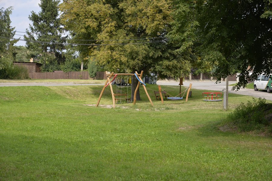 File:Dalovice (Mladá Boleslav District) 03.jpg
