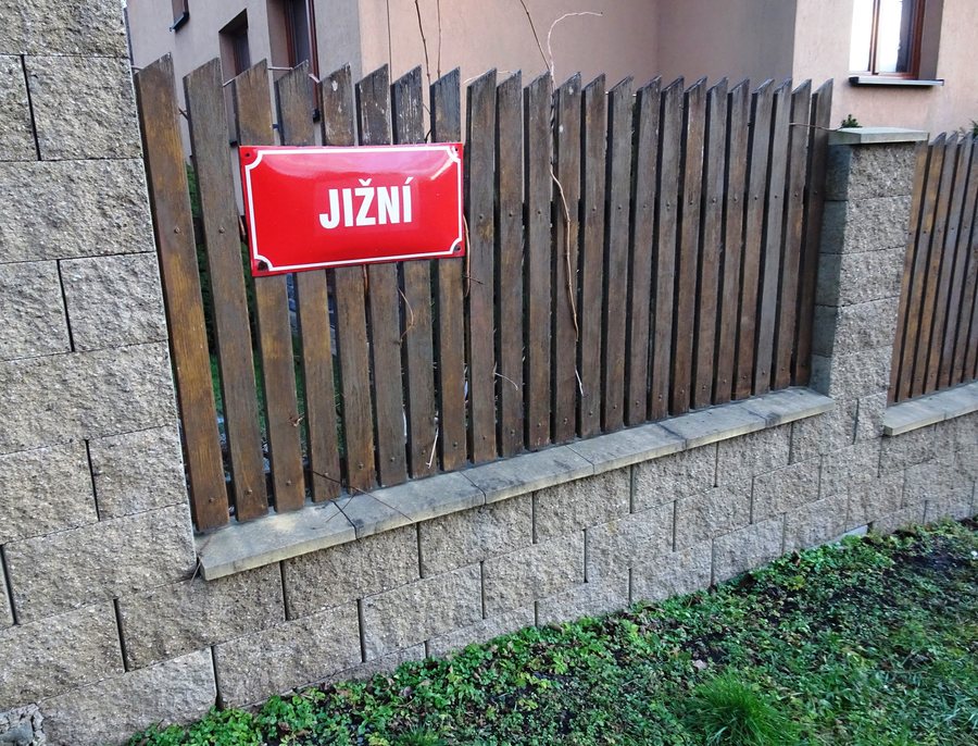 File:Zdiby, Jižní, tabule.jpg