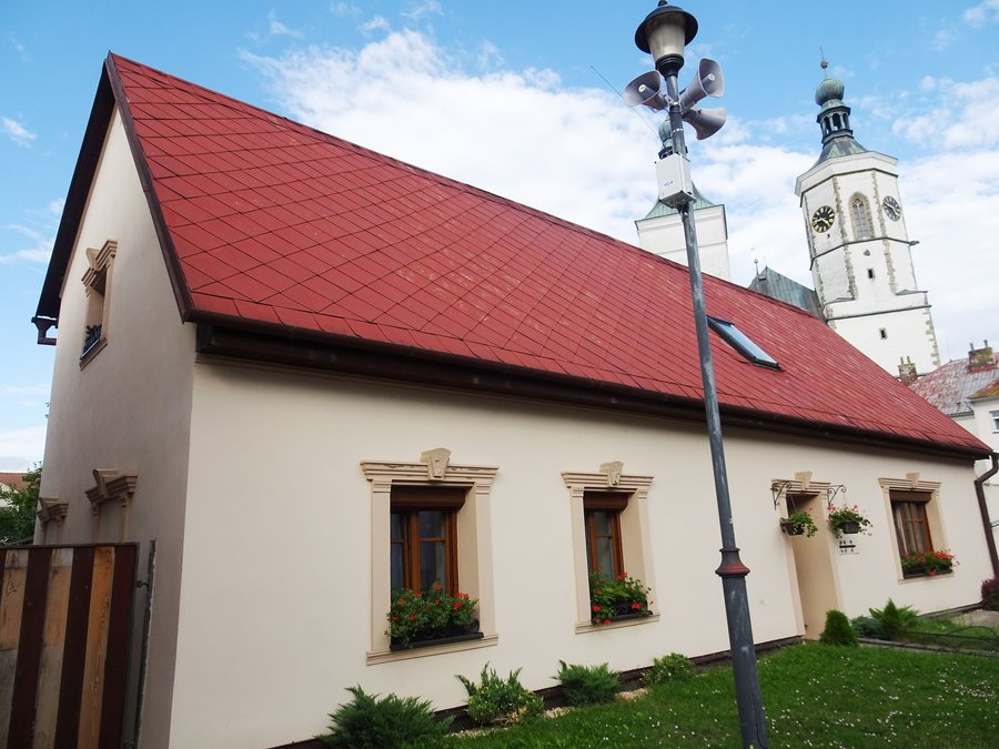 File:Uničov, Školní 155.jpg