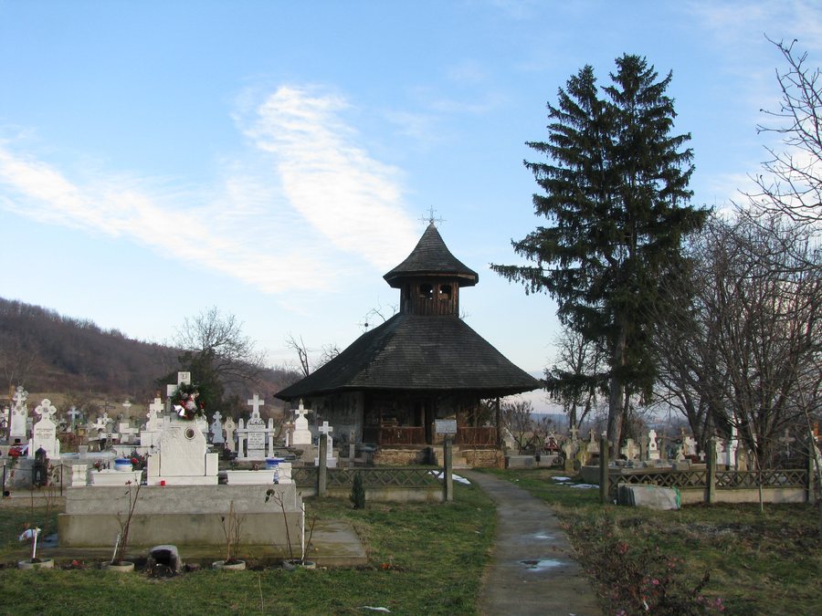 File:Biserica de lemn Nasterea Domnului din satul Glambocata Deal comuna Leordeni judetul Arges Romania 1.jpg