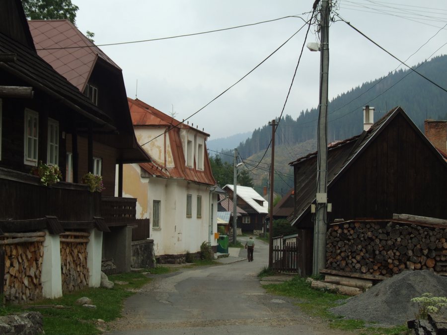 File:Nižná Boca - centrum.JPG