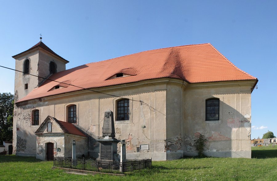 File:Dolní Pertoltice, kostel (3).jpg