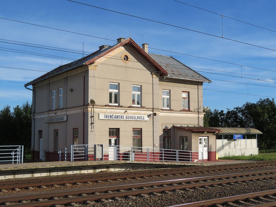 File:ŽST Trenčianske Bohuslavice.jpg