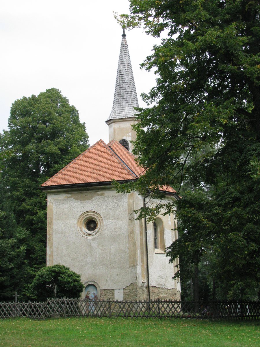 File:Smolnik - cerkev sv. Marije.jpg