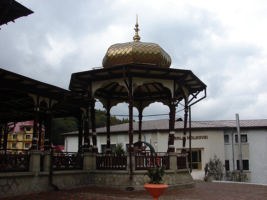 File:Slănic Moldova - panoramio (1).jpg