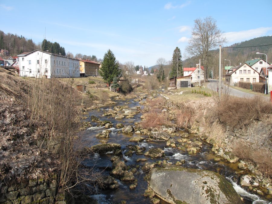 File:Dolní Maxov, Kamenice.jpg