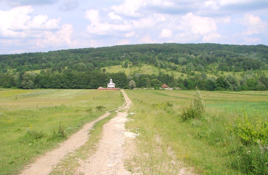 File:RO GJ Biserica de lemn din Musetesti-Sarbesti (1).jpg