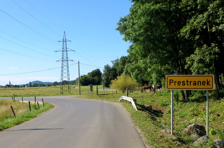 File:Prestranek Slovenia 1.jpg