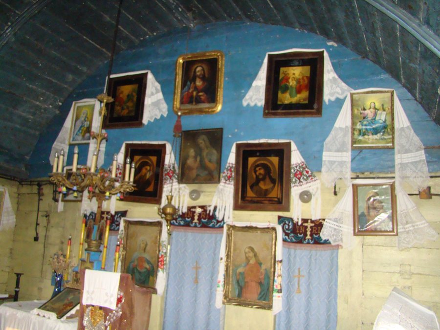 File:Biserica de lemn din Gârbău (14).jpg