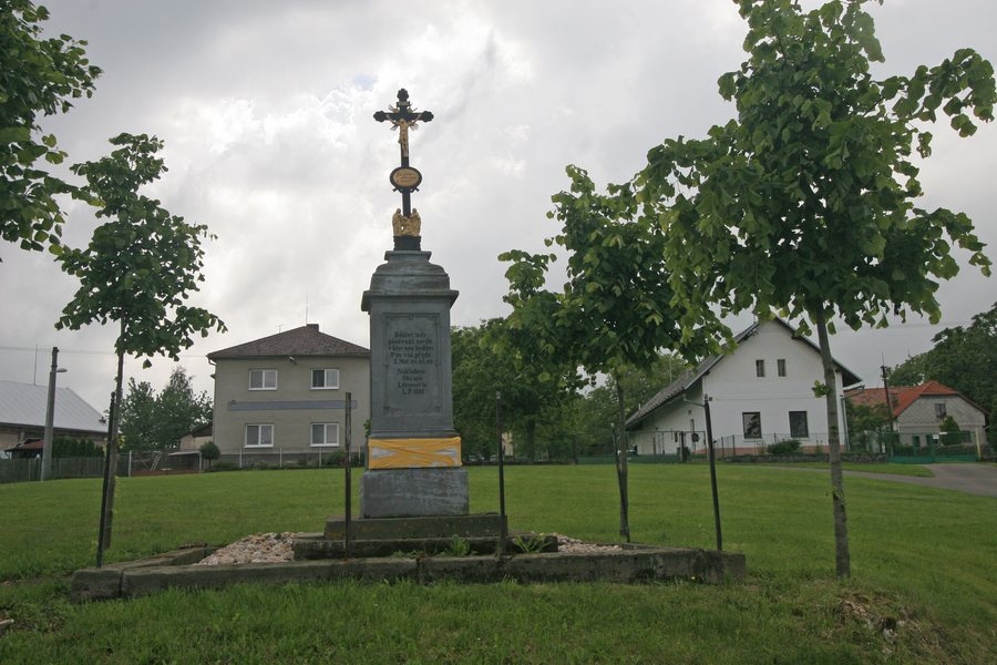 File:Liboměřice křížek.JPG