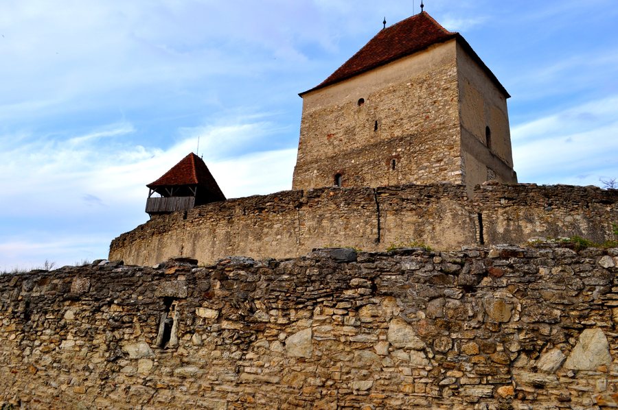 File:Cetatea din Câlnic.jpg