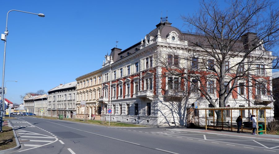 File:Krnov, Soukenická ulice.jpg