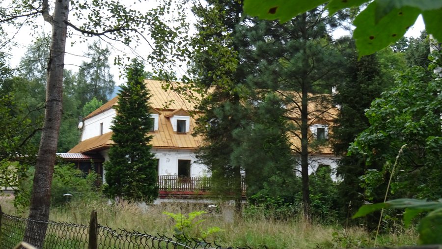 File:Dwor raba nizna2.jpg