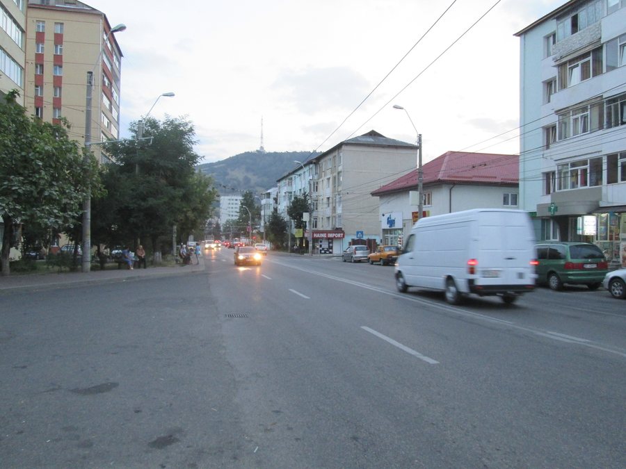 File:Darmanesti Orion, Piatra Neamt.jpg
