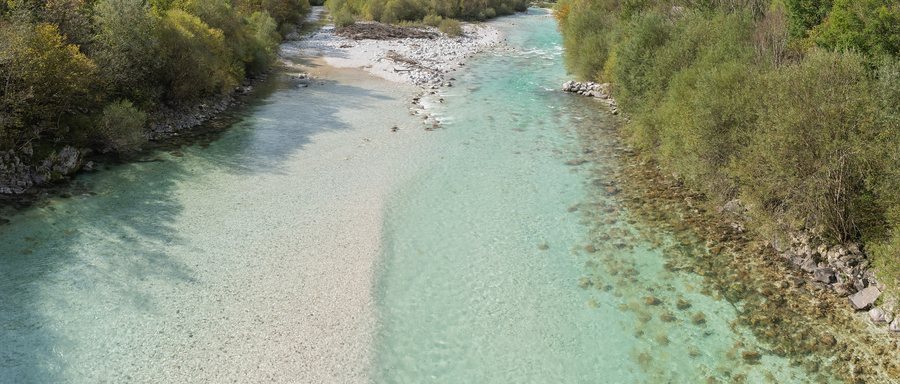 File:Soca near Zaga 02.jpg