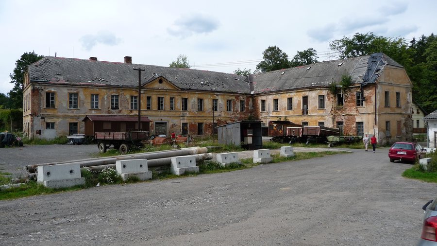 File:Gutshof Tüppelsgrün - Děpoltovice - panoramio.jpg