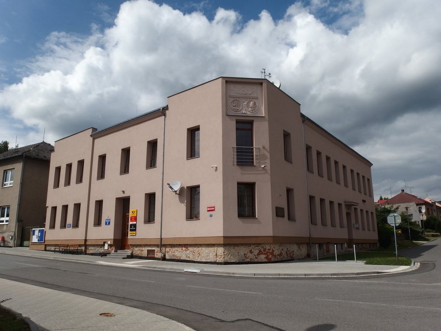 File:Velký Újezd, OÚ.jpg