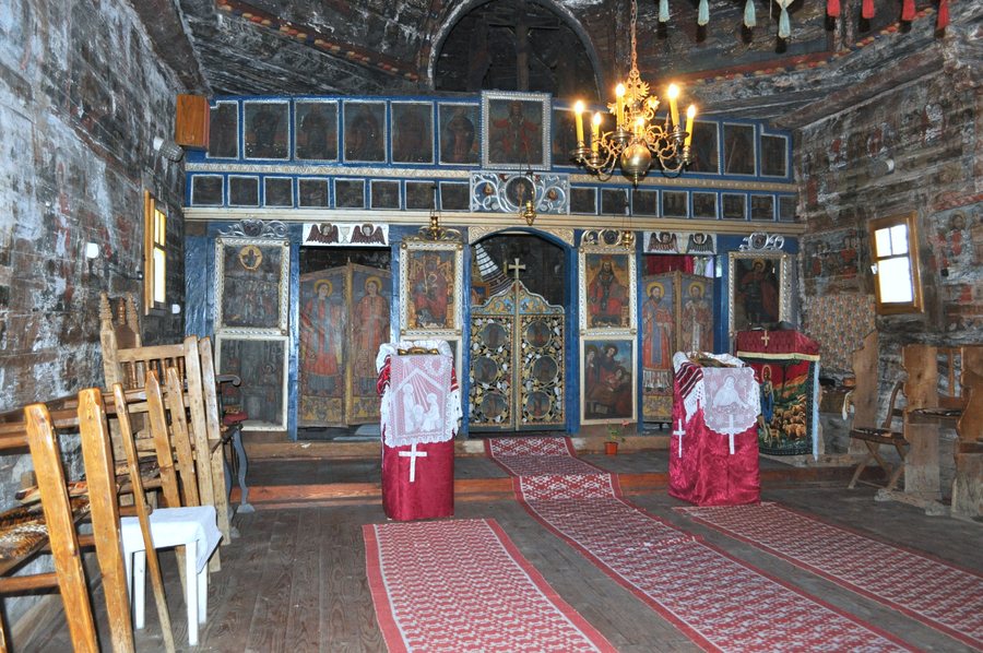 File:RO MS Biserica de lemn din Sacalu de Padure (40).JPG