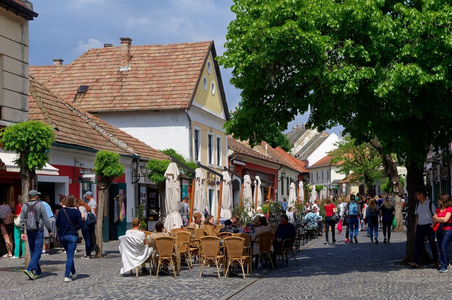 File:20190502 Dumtsa Jenő Street, Szentendre 1248 2066 DxO.jpg