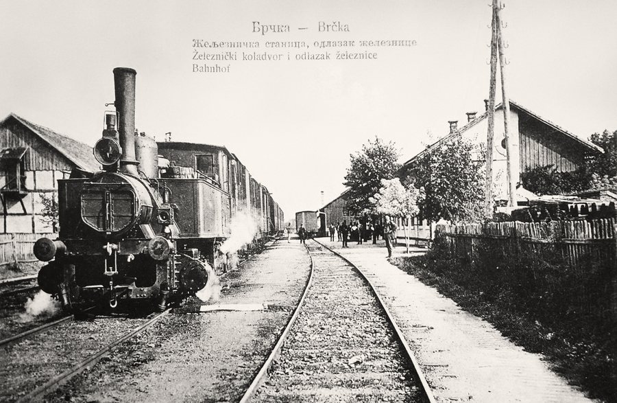 File:Brcko Railway-Station Steam-Locomotive.jpg