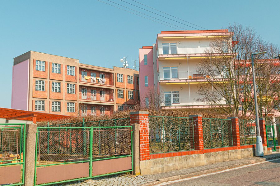 File:Domov seniorů Černožice 01.jpg