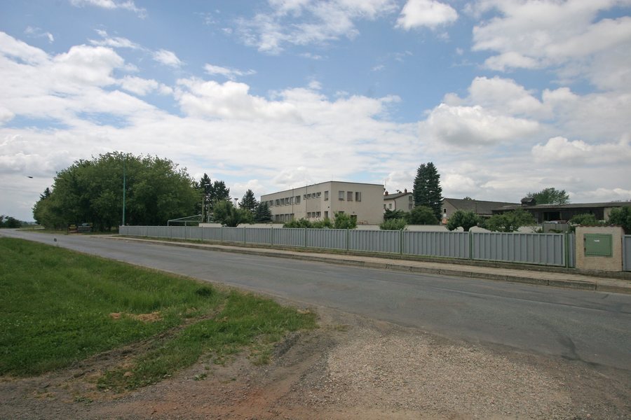 File:Rokytno farma.JPG