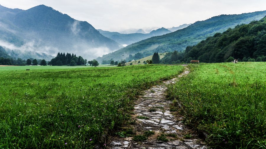 File:Sutjeska, Tjentište, Bosnia and Herzegovina (Unsplash).jpg