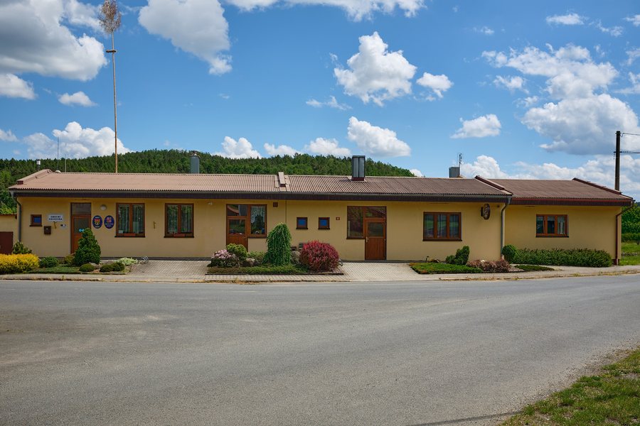 File:Otov Obecní úřad květen 2022.jpg