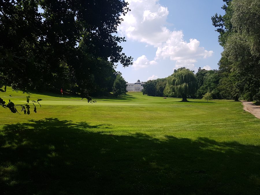 File:Golf Course Šilheřovice.jpg