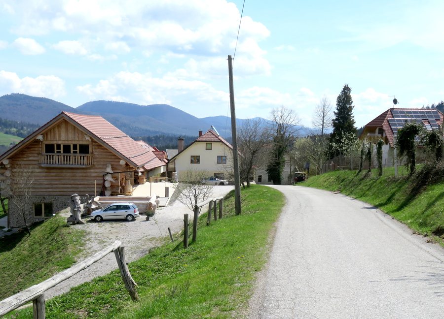File:Rigelj pri Ortneku Slovenia 1.jpg