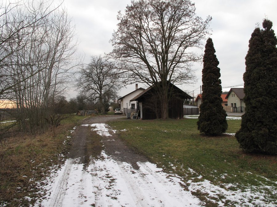 File:Žerčice, bývalé nádraží.jpg