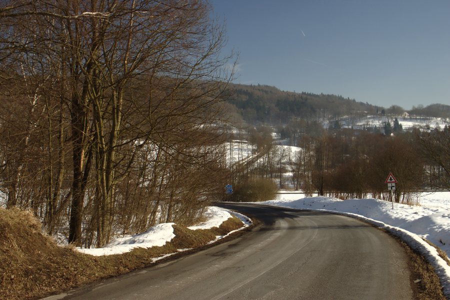 File:Levín, zatáčka.jpg