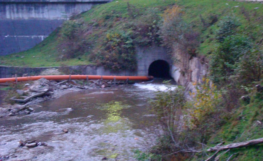 File:Amenajarea hidroenergetică Sadu (2).jpg