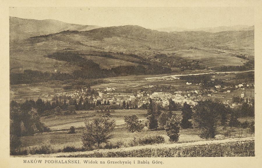 File:Makow Podhalanski - widok na Grzechynie i Babia Gore. 1935-1939 (70846704).jpg