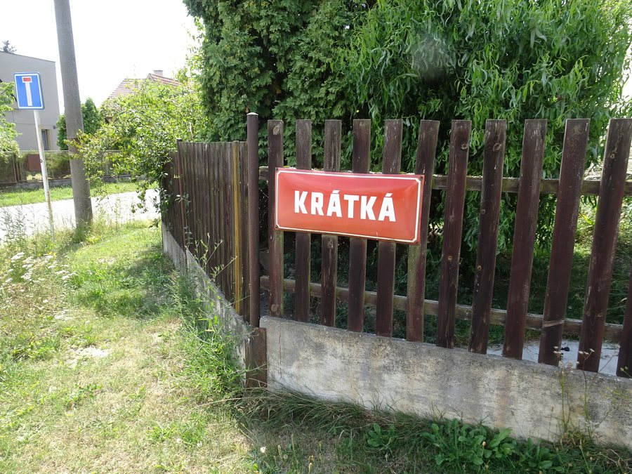 File:Horní Bříza, Krátká, tabule.jpg