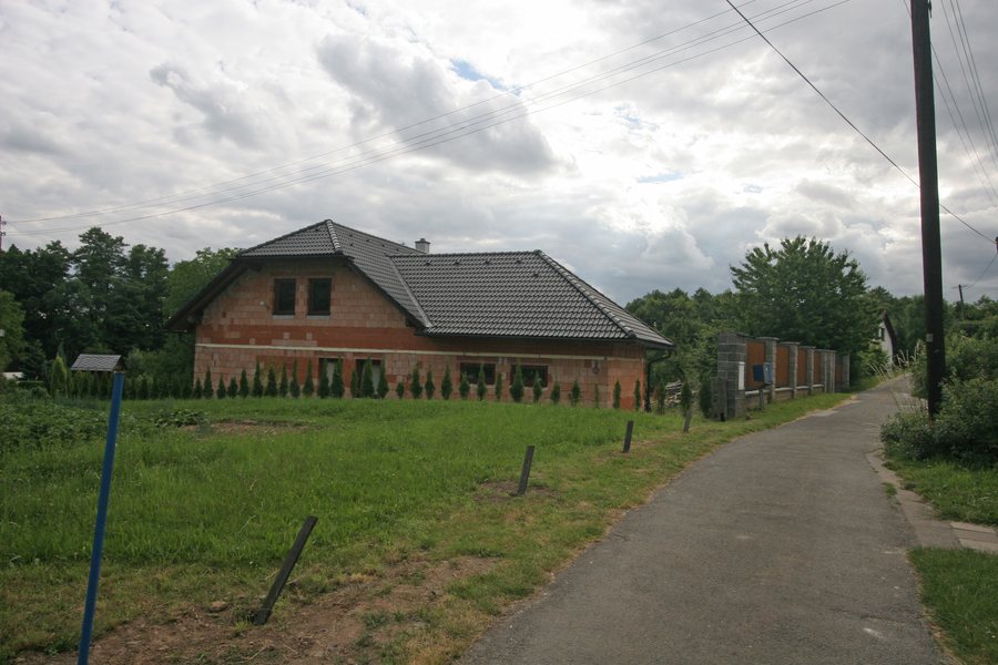 File:Velehrádek novostavba.JPG