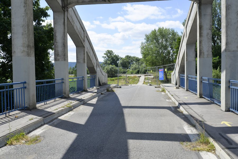 File:Reconstruction of the Svijany road bridge 01.jpg