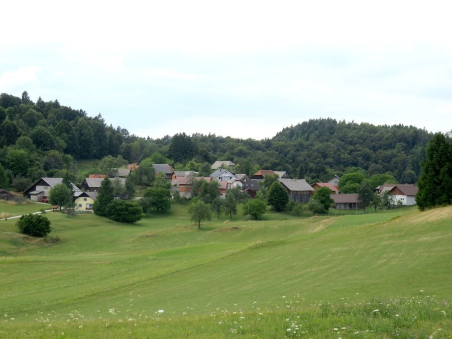 File:Gorenje Jelenje Slovenia 1.jpg