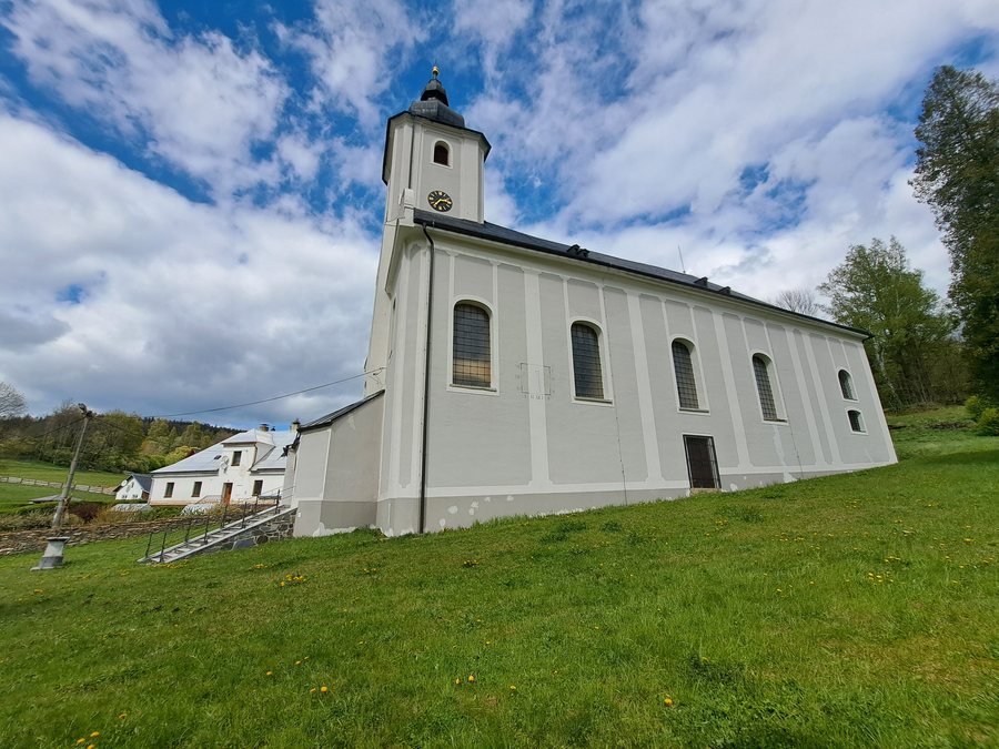 File:Heřmanovice, kostel sv. Ondřeje 03.jpg