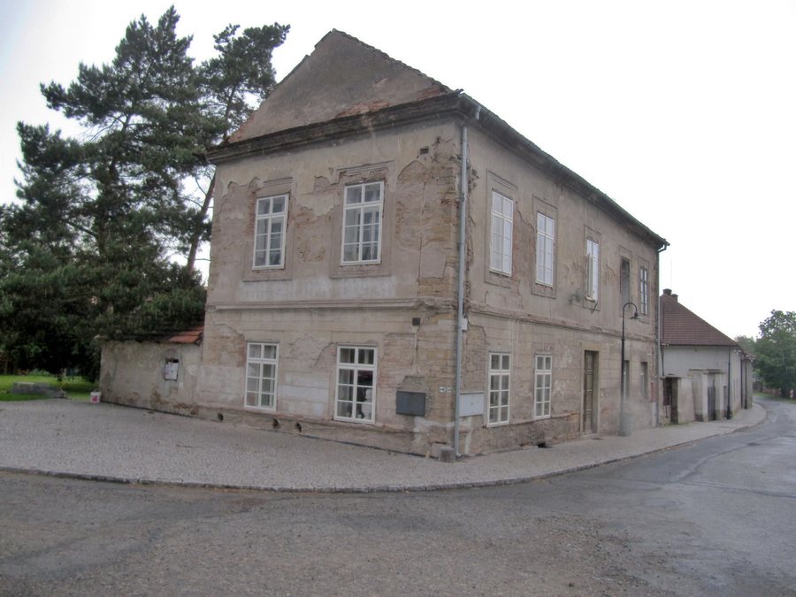File:Tismice, fara.jpg
